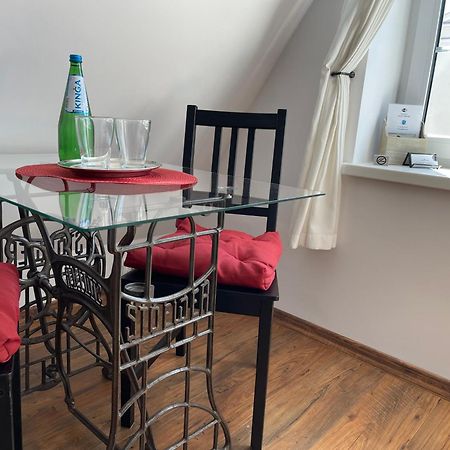 H&T Old Town Szeroka 77 Apartment กดัญสก์ ภายนอก รูปภาพ